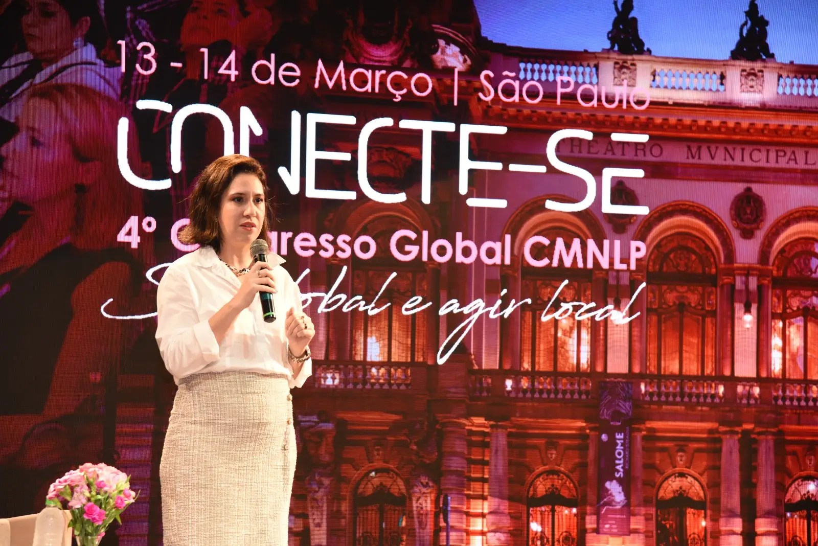 Vera Moreno no Conecte-se 2025 — comunicadora estratégica e Diretora do Clube MNLP